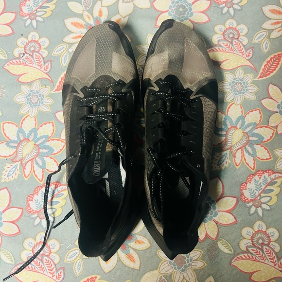 Nike Zoom Gravity Men’s Running Shoe - Picture 3 of 10